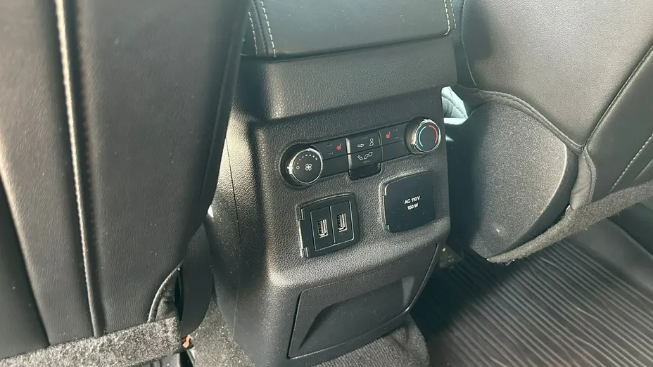 FORD Explorer -