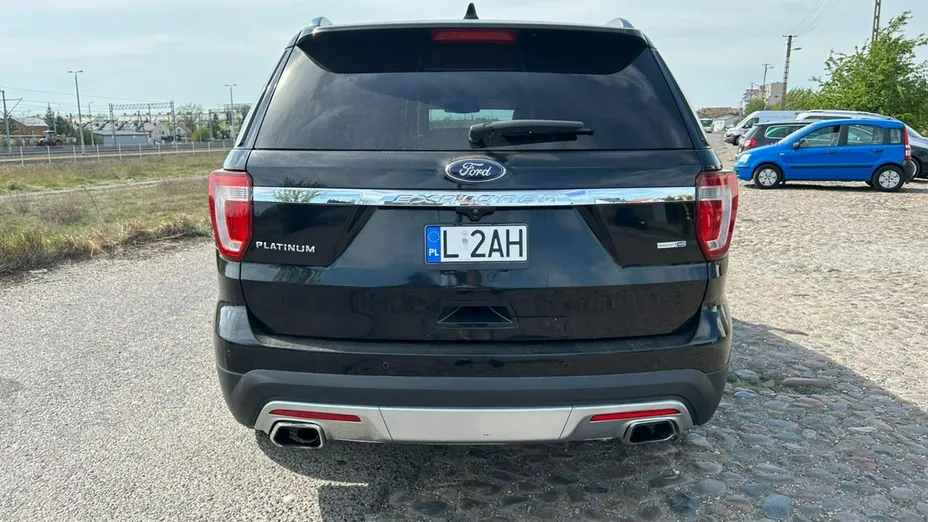 FORD Explorer -