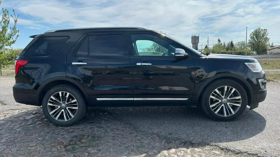 FORD Explorer -