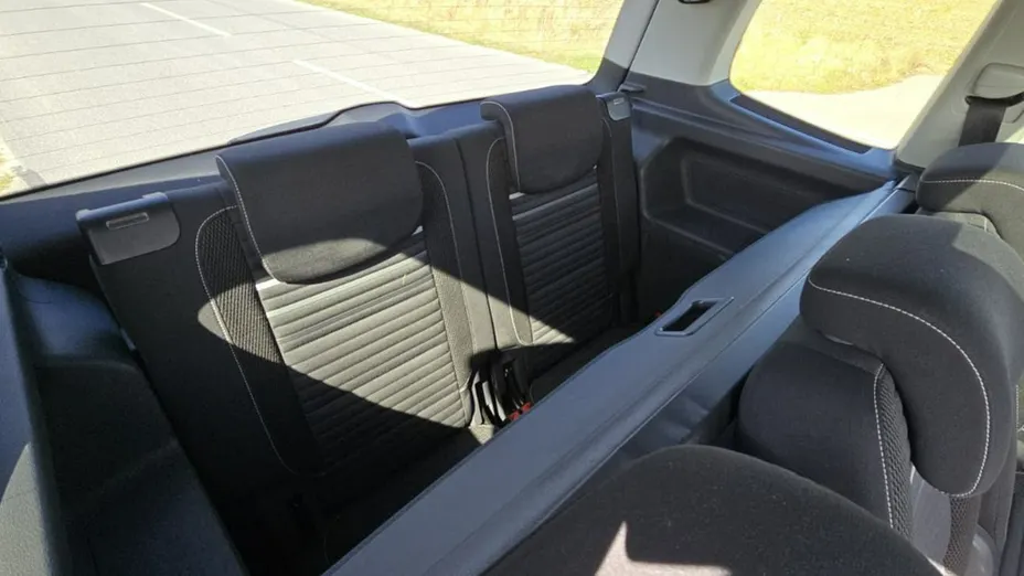 VOLKSWAGEN Touran -