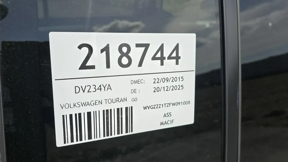 VOLKSWAGEN Touran -