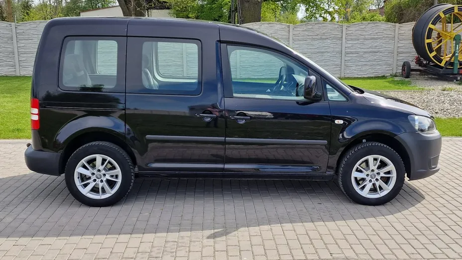 VOLKSWAGEN Caddy -