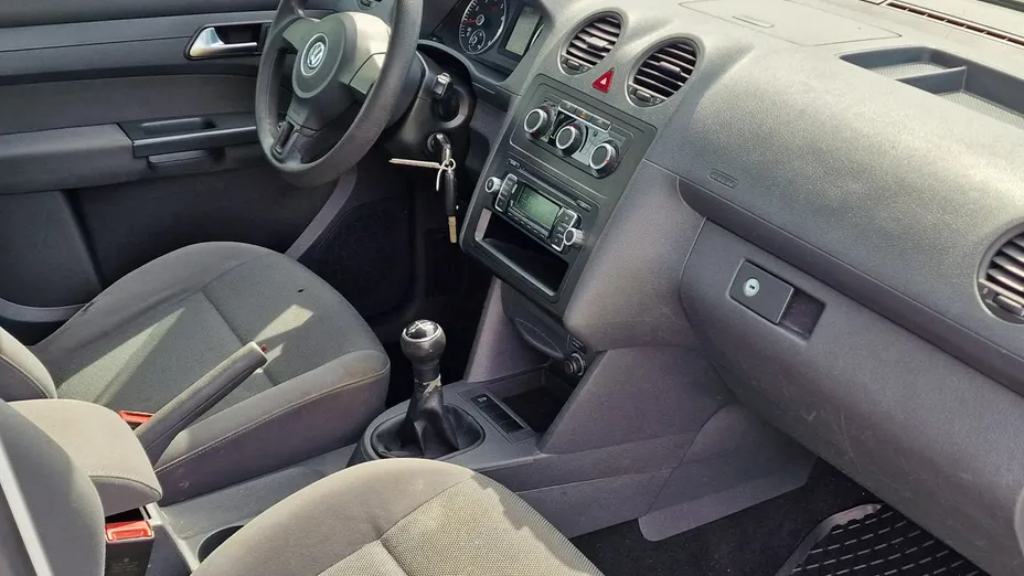 VOLKSWAGEN Caddy -
