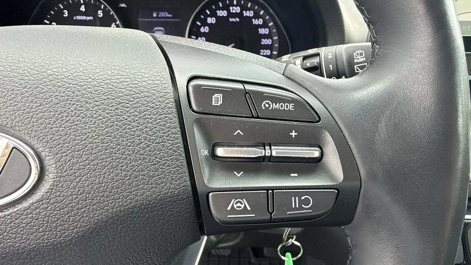 HYUNDAI i30 -