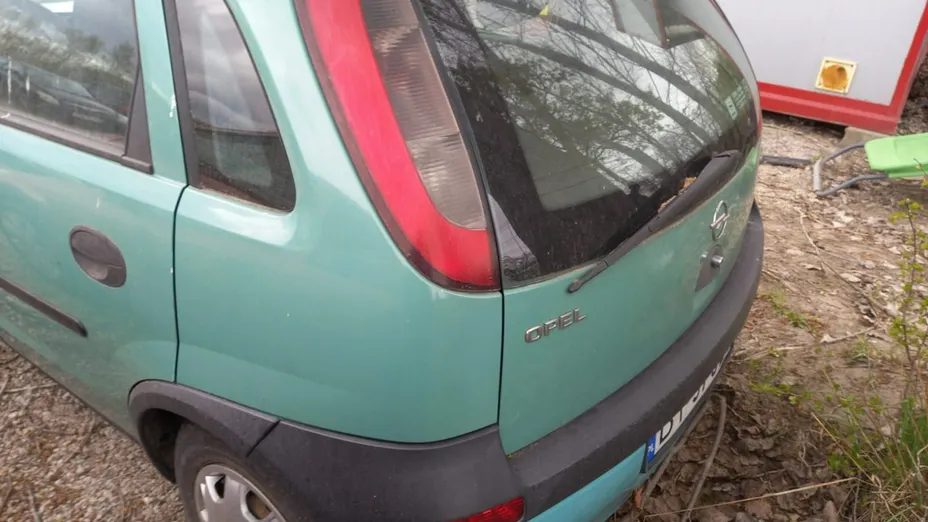 OPEL Corsa -