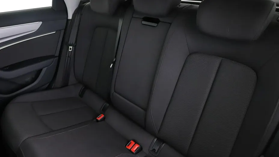 AUDI A6 -