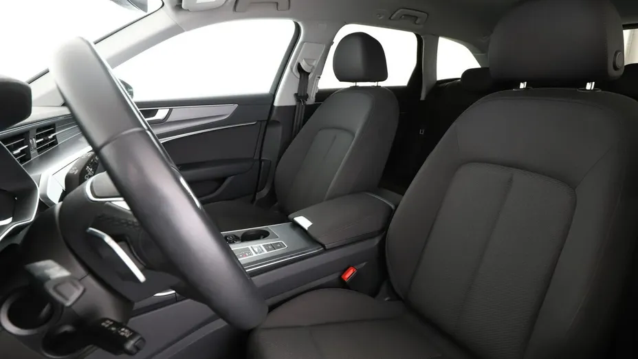 AUDI A6 -