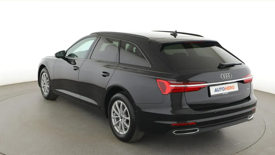 AUDI A6 -