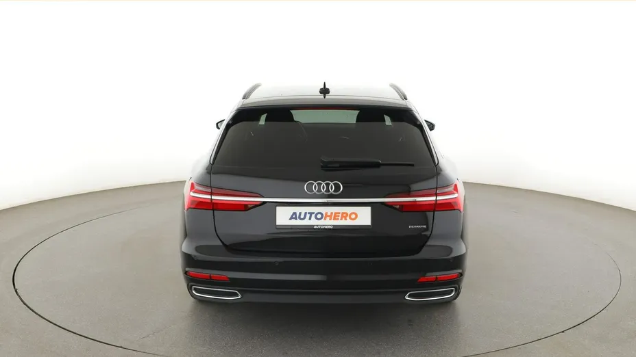 AUDI A6 -