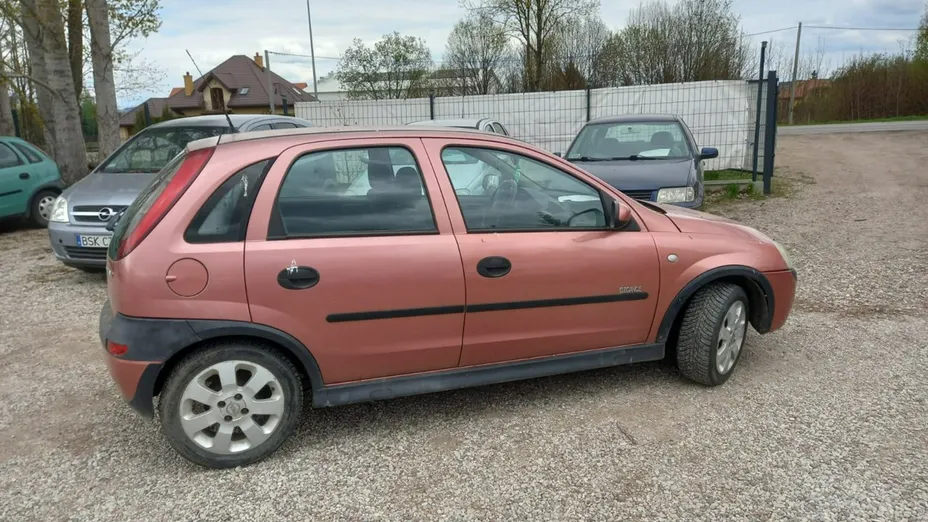 OPEL Corsa -