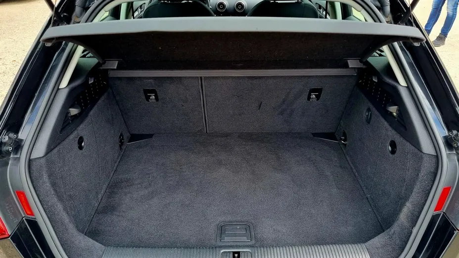 AUDI A3 Sportback -