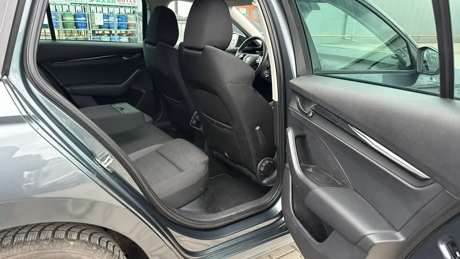 SKODA Octavia -