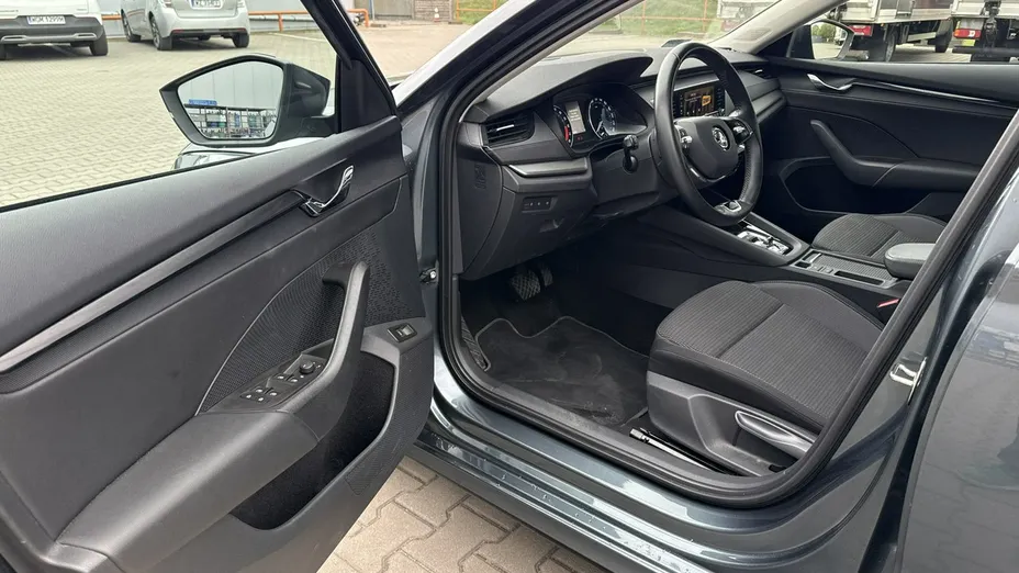 SKODA Octavia -