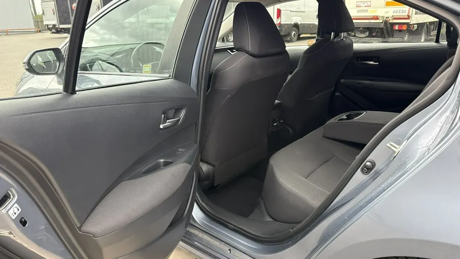 TOYOTA Corolla -
