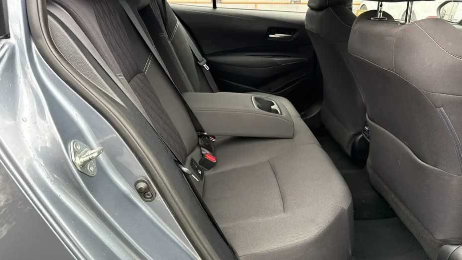 TOYOTA Corolla -