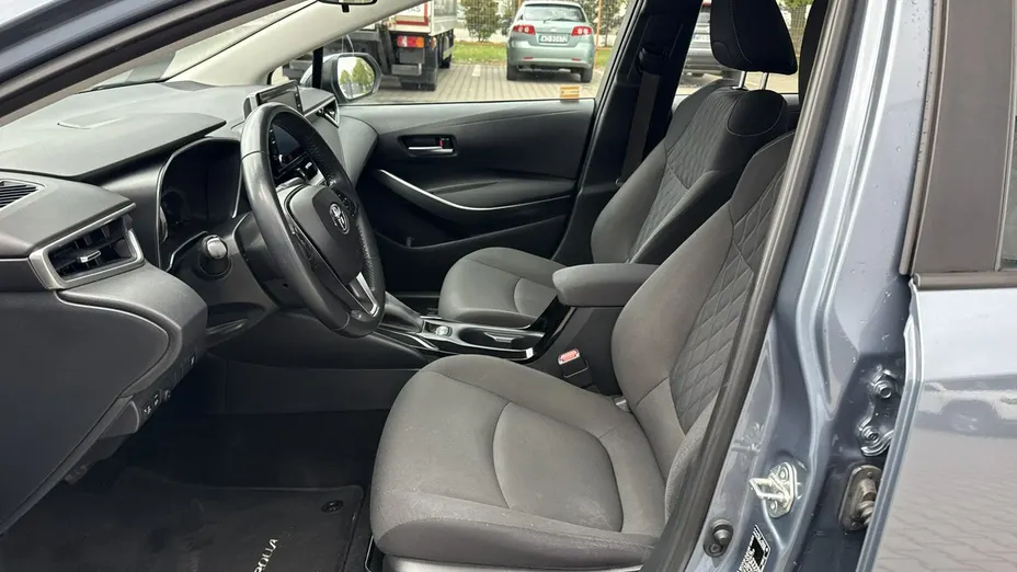 TOYOTA Corolla -