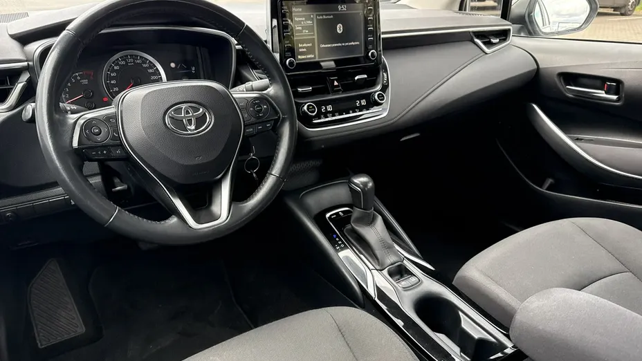 TOYOTA Corolla -