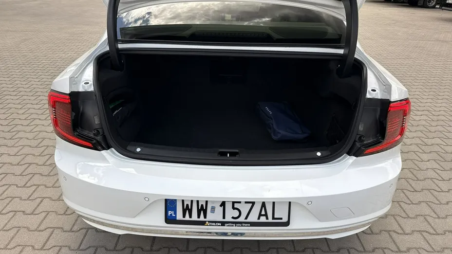 VOLVO S90 -