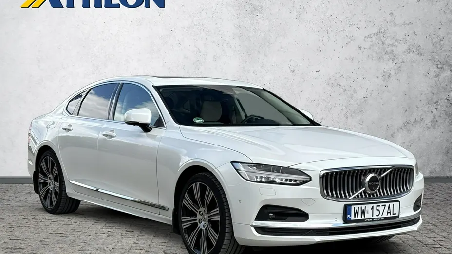 VOLVO S90 -