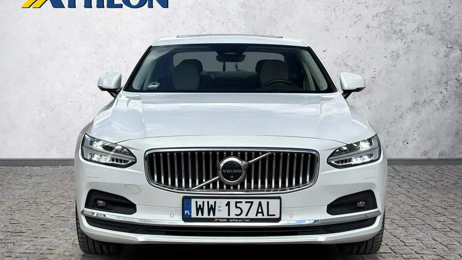 VOLVO S90 -