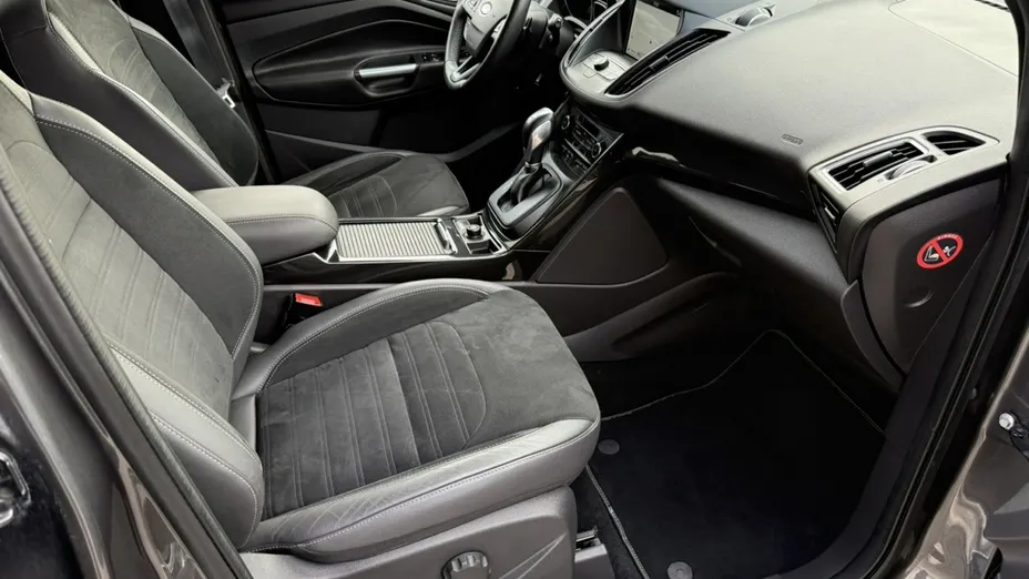 FORD Kuga -