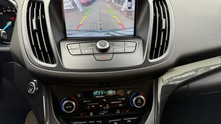 FORD Kuga -