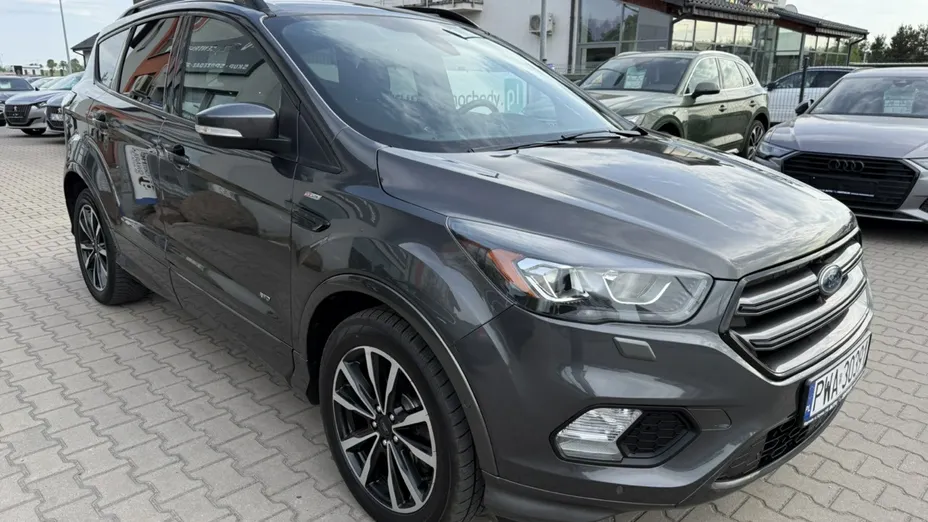 FORD Kuga -