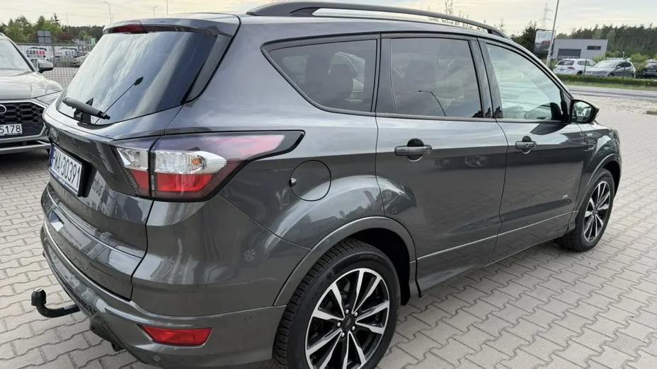 FORD Kuga -