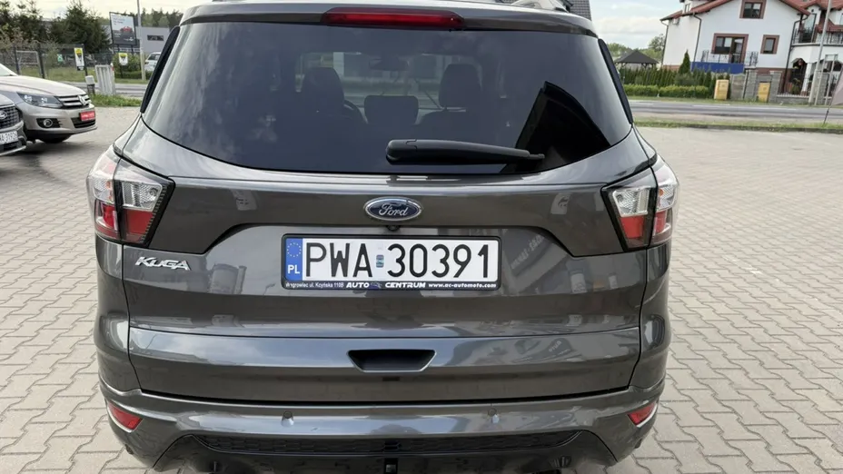 FORD Kuga -