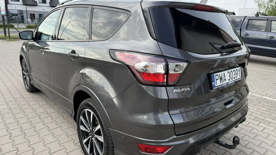 FORD Kuga -