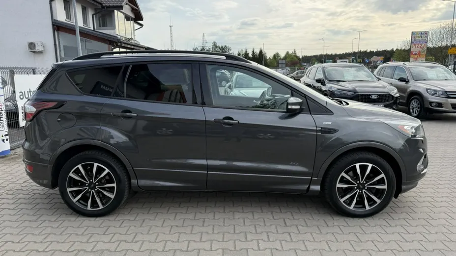 FORD Kuga -