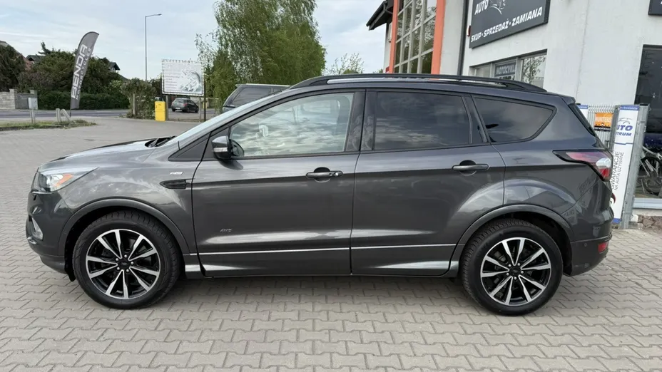 FORD Kuga -