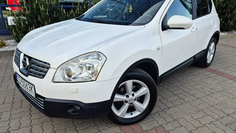 NISSAN Qashqai -