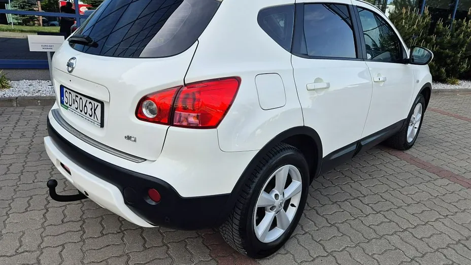 NISSAN Qashqai -