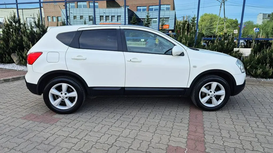 NISSAN Qashqai -