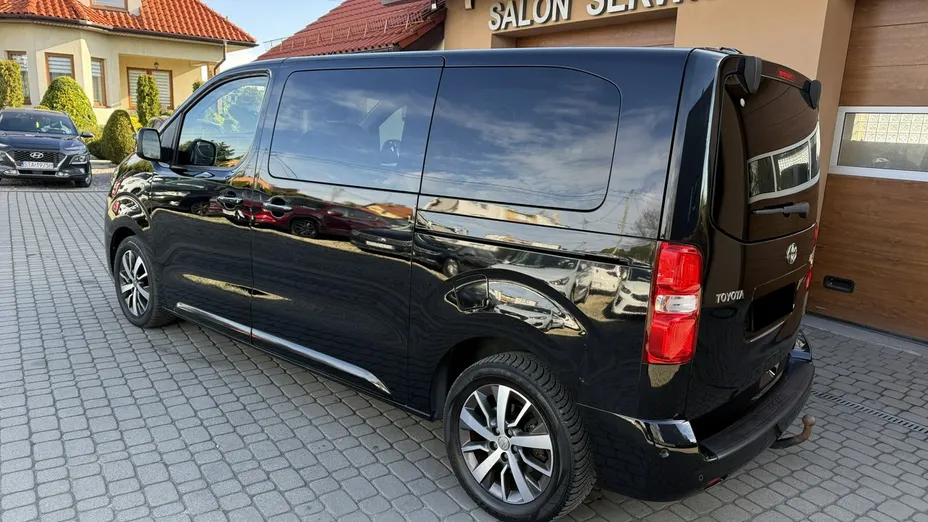 TOYOTA Proace Verso -