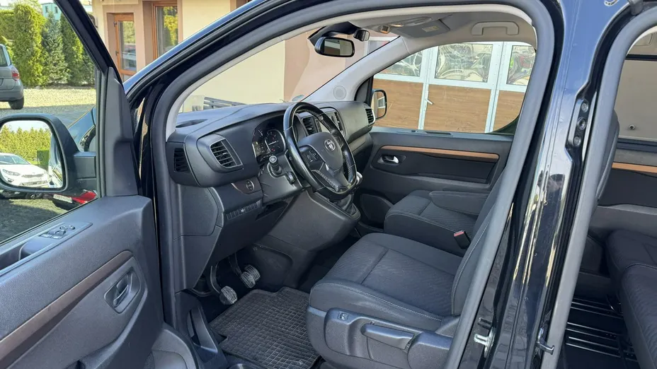 TOYOTA Proace Verso -
