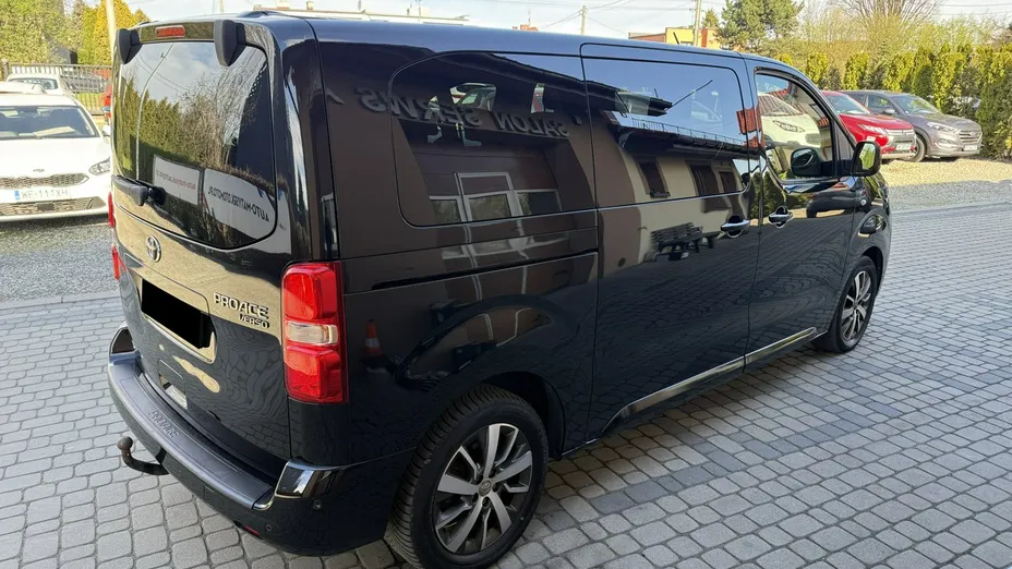 TOYOTA Proace Verso -