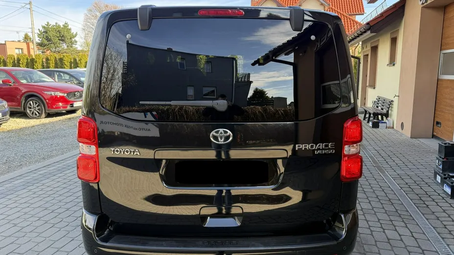 TOYOTA Proace Verso -