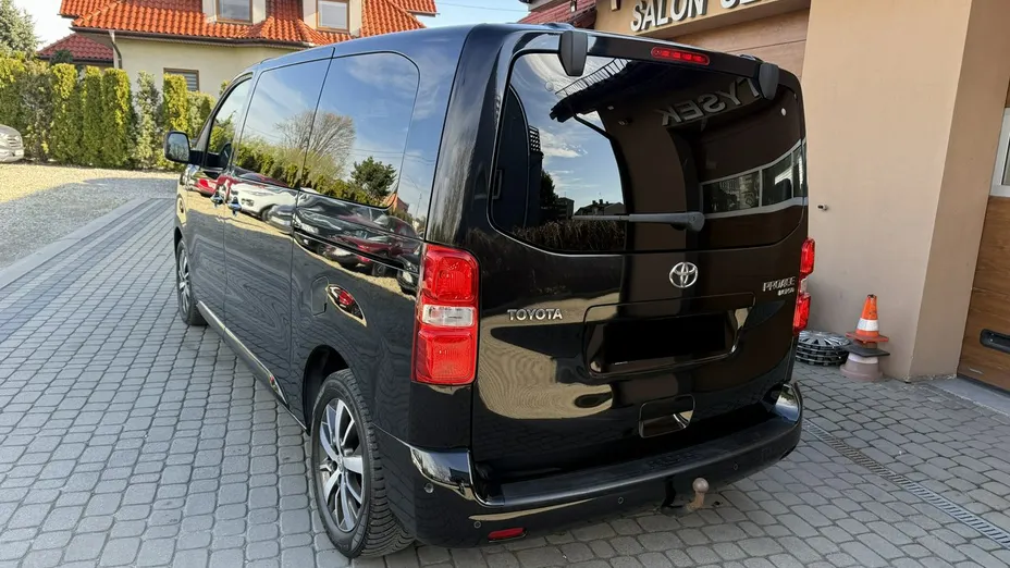TOYOTA Proace Verso -