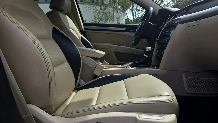 SKODA Superb -