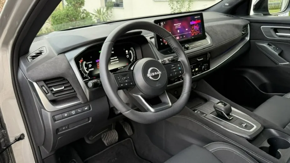 NISSAN Qashqai -