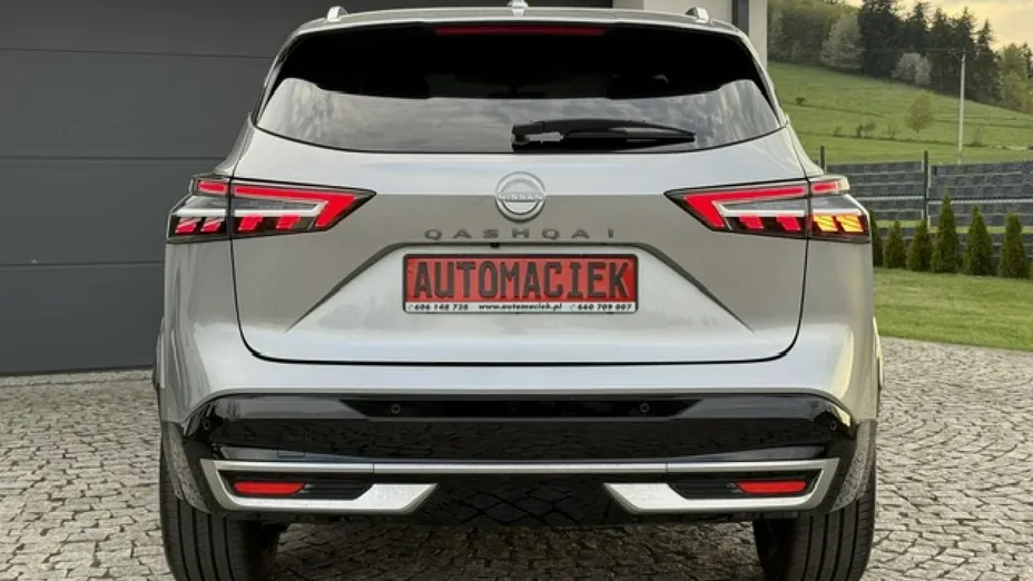 NISSAN Qashqai -