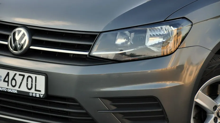 VOLKSWAGEN Caddy -