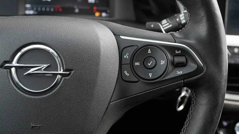 OPEL Grandland X -