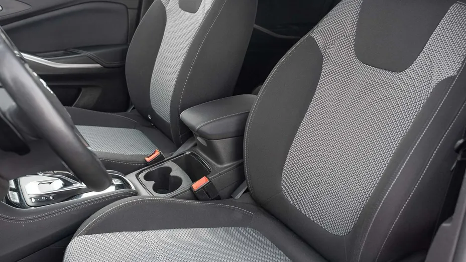OPEL Grandland X -