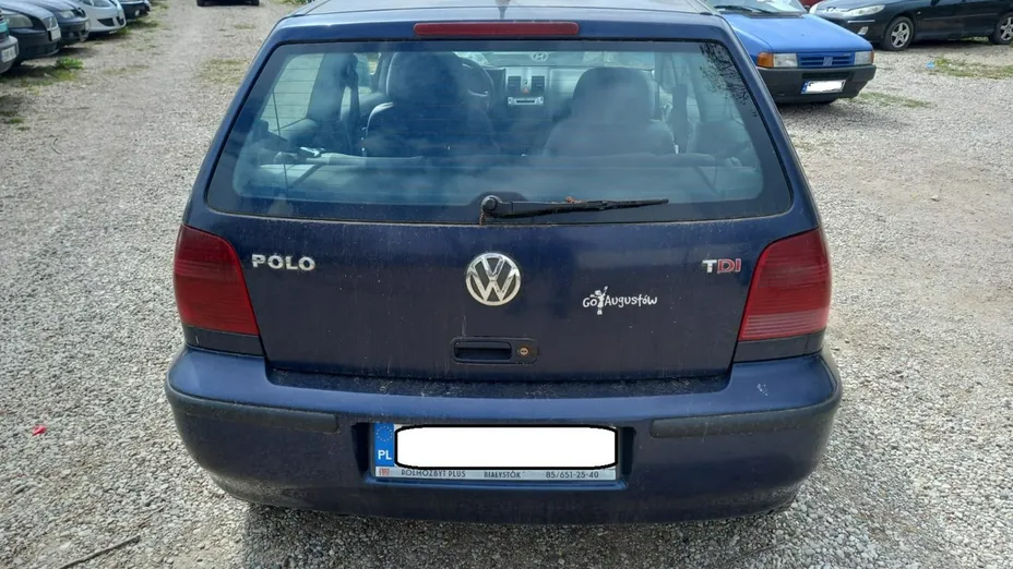 VOLKSWAGEN Polo -