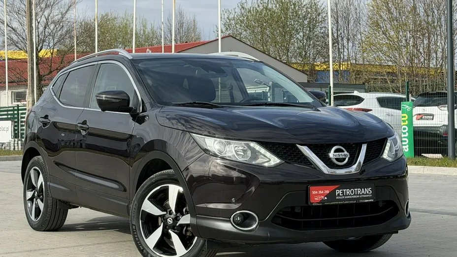 NISSAN Qashqai -