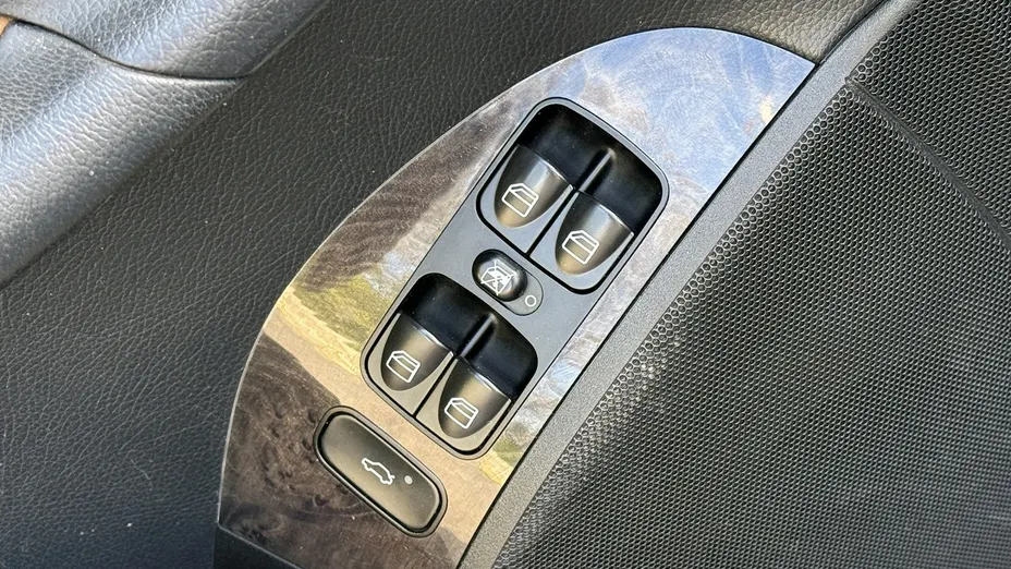 MERCEDES-BENZ CLK -