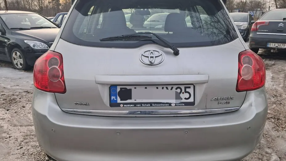 TOYOTA Auris -